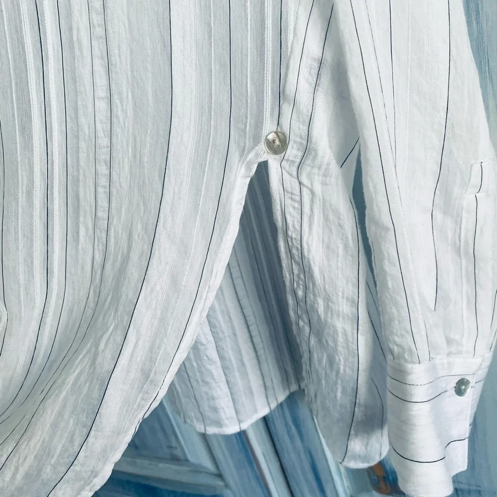 Drapey Stripe Convertible Button-down Shirt In Optic White/ Black